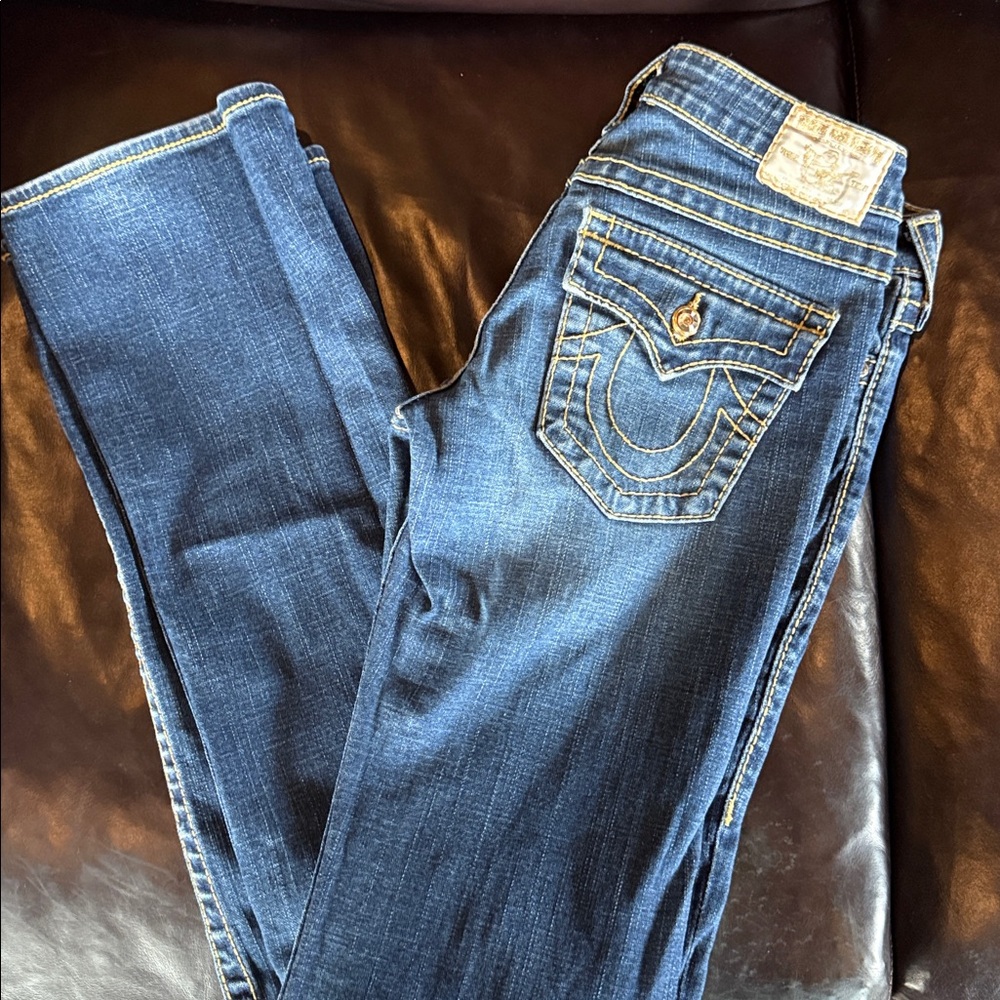 Blue Denim Jeans with Embroidered Pocket